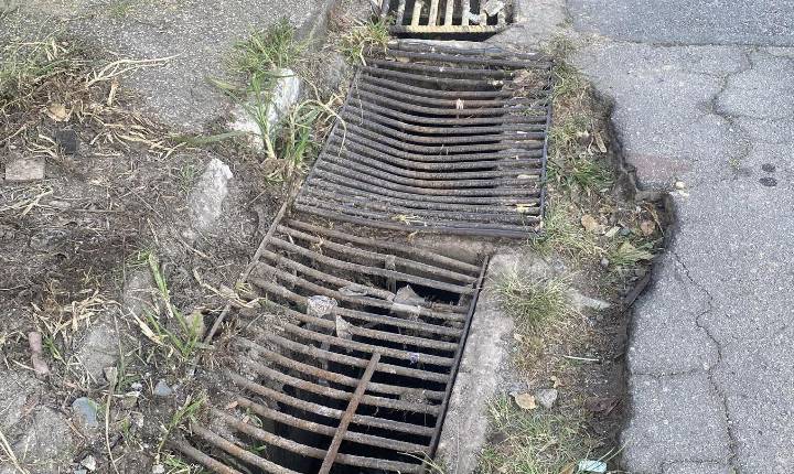 Serviços de limpeza e manutenção de Bueiros no Jd. América