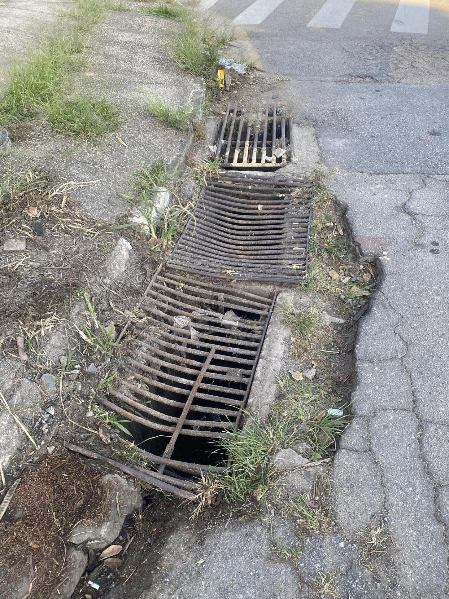 Serviços de limpeza e manutenção de Bueiros no Jd. América